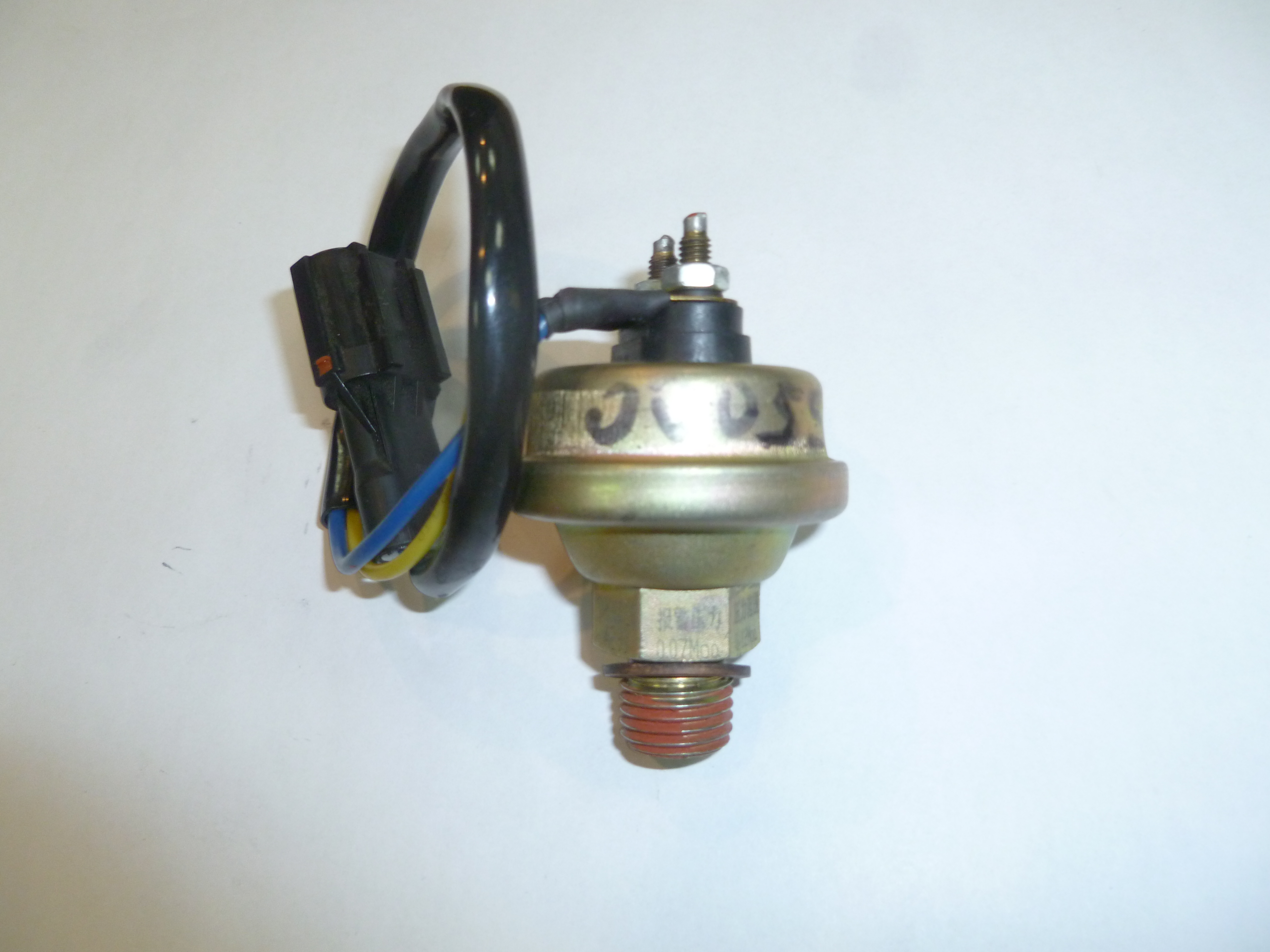 Датчик давления масла BF4M2012С/Oil pressure sensor (3810020 А29D)