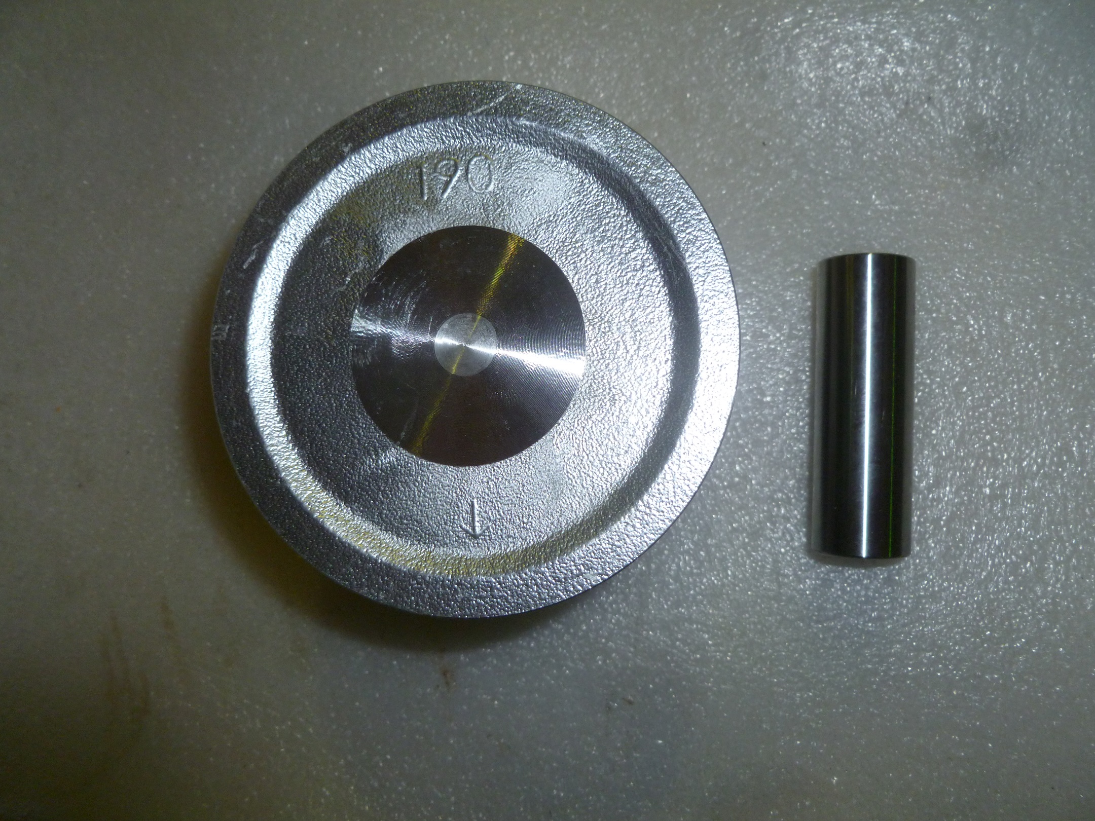 Поршень в сборе с пальцем (D=90) SGG5000/Piston including Pin, piston