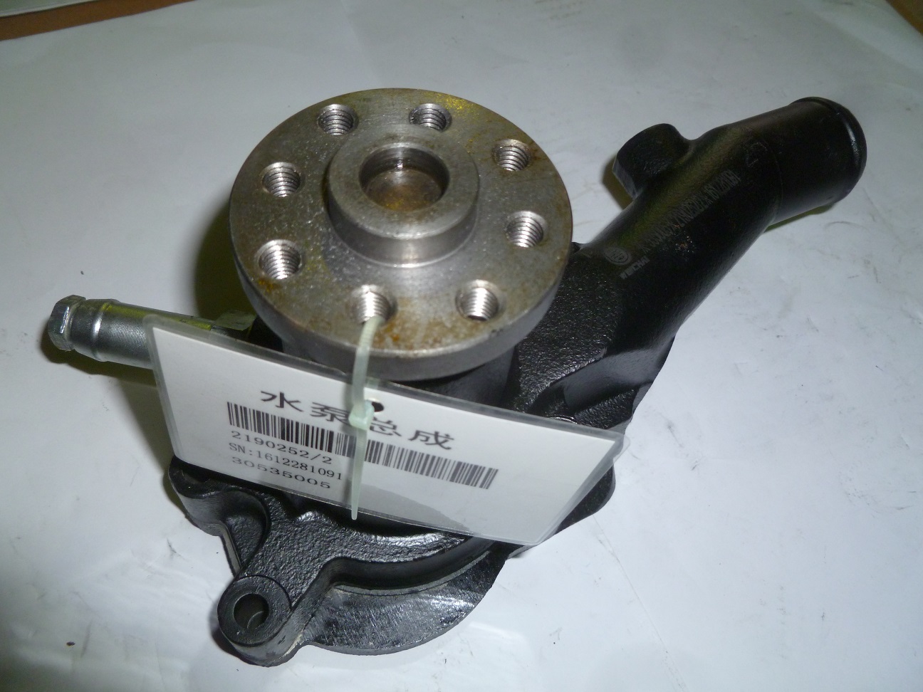 Насос водяной Weichai  WP2.1D18E2/Water pump Assy