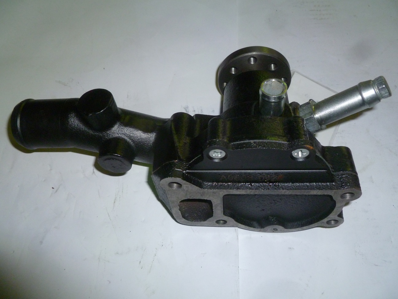 Насос водяной Weichai  WP2.1D18E2/Water pump Assy