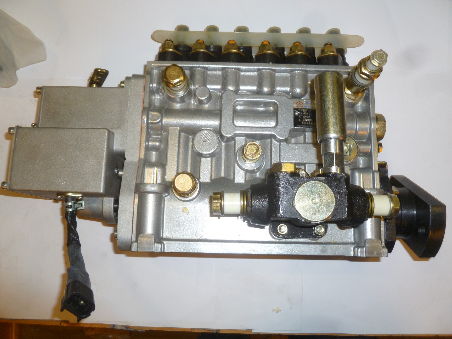Насос топливный высокого давления Ricardo R6126A-260DE; TDK 260 6LT(с актуатором) /Fuel Injection Pump