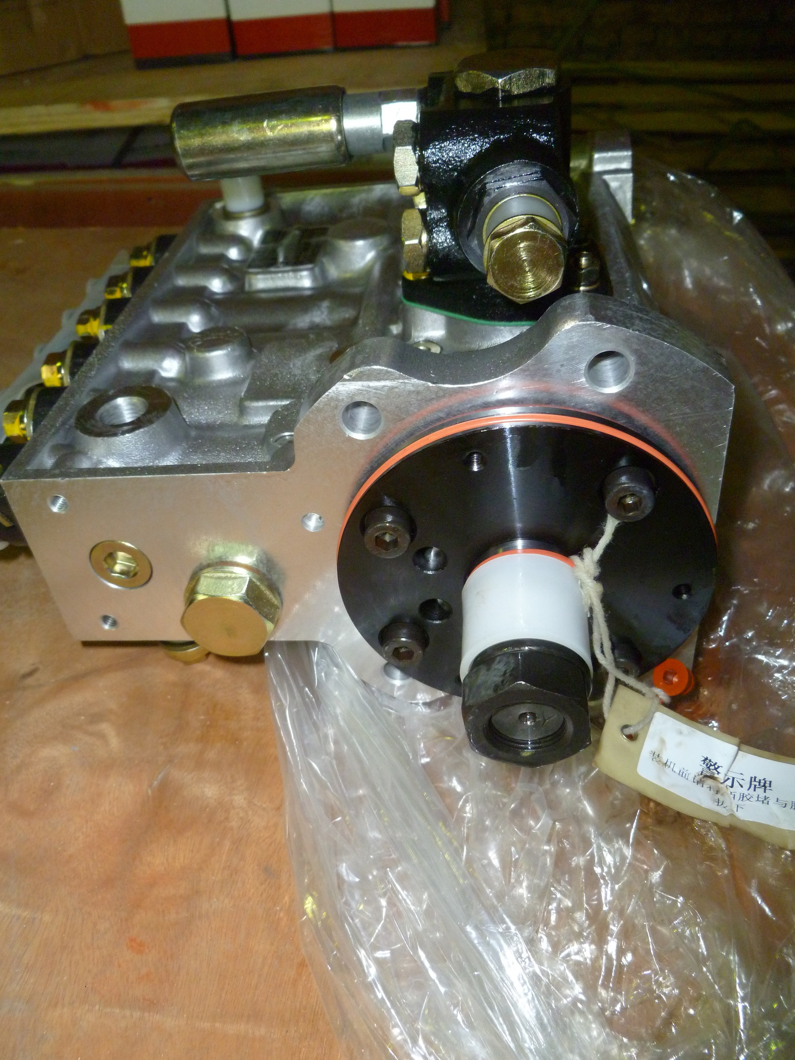 Насос топливный высокого давления SDEC SC9D340D2; TDS 228 6LT/Fuel Injection Pump (S00004227+01)