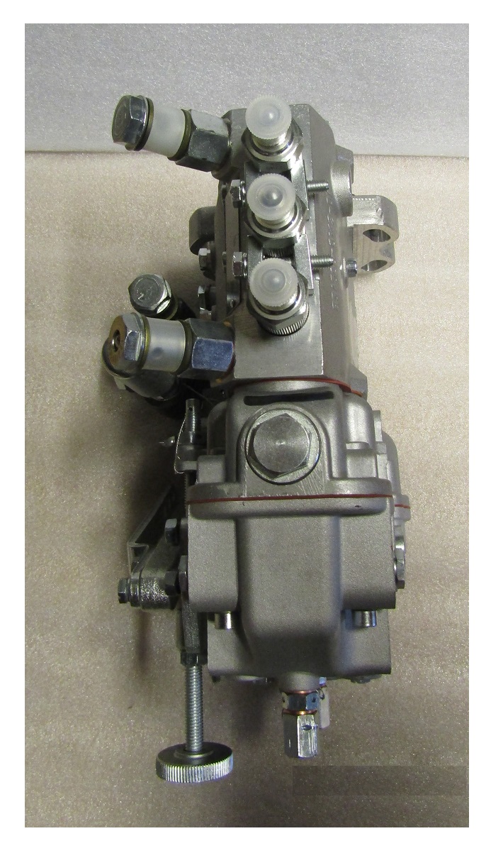 Насос топливный высокого давления Deutz TBD 226B-3D/Fuel Injection Pump