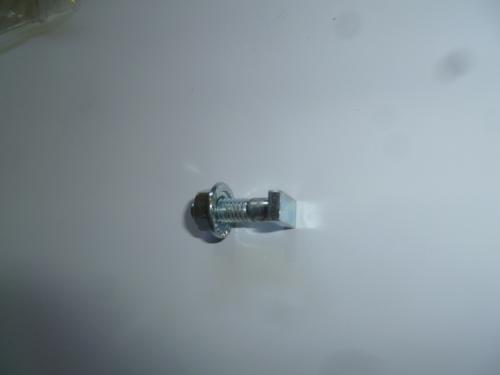 Болт ручки регулятора оборотов SGG 7500(..),SC192FD Sc / Bolt governor arm (16031-E68F-000А)