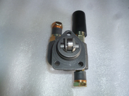 Насос ручной подкачки топлива R4105 (фланец 45х56 мм,левый) /Hand Primer pump, left