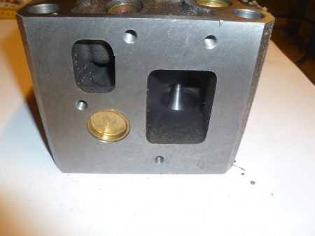Головка блока цилиндров в сборе Ricardo R6126A-260DE; TDK 260 6LT/Cylinder head Assy